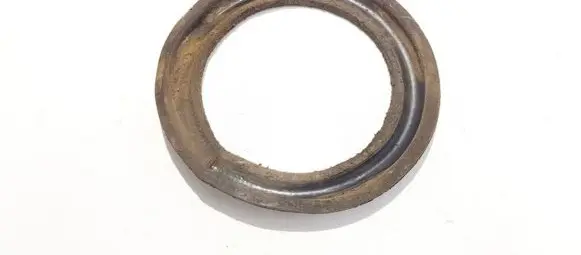 Toyota Corolla Verso AR10 Front coil spring rubber mount 