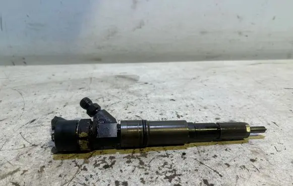 BMW 3 E46 Fuel injector 0445110266 7103