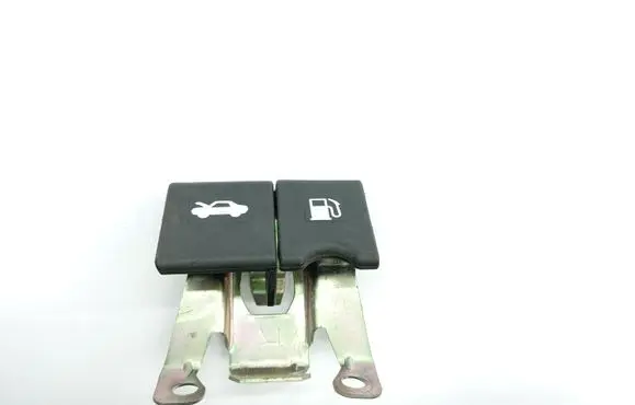 Nissan Qashqai Fuel cap release pull handle 