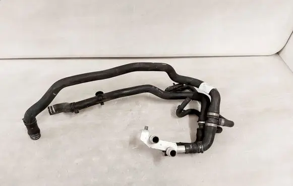 Land Rover Range Rover Sport L320 Engine coolant pipe/hose