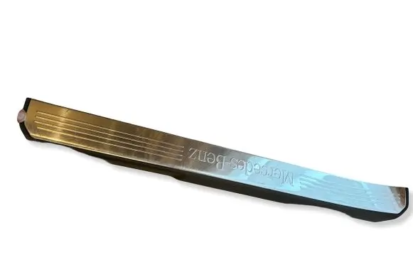Mercedes-Benz S W221 Front sill trim cover A2216800235 2216800235