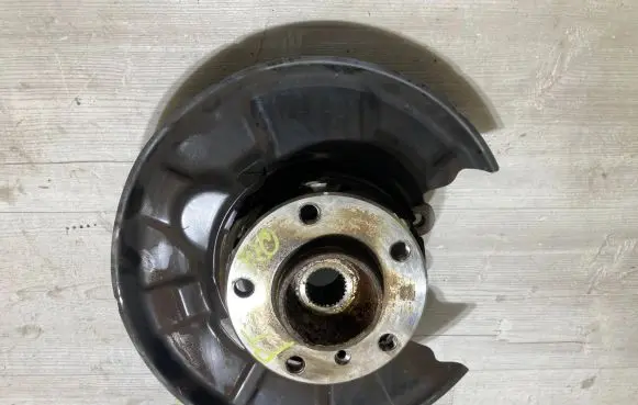 BMW 1 F20 F21 Stub axle 