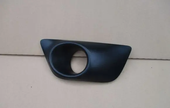 Dacia Sandero Front fog light trim/grill 261A31312R