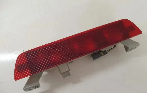 Toyota Land Cruiser (HDJ90) Third/center stoplight 8206018206