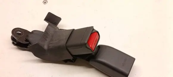 Toyota Yaris Cross Middle seatbelt buckle (rear) 