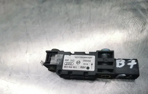 Audi A4 S4 B7 8E 8H Airbag deployment crash/impact sensor 8E0959651