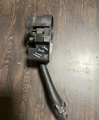 Skoda Octavia Mk1 (1U) Indicator stalk 8L0953513J