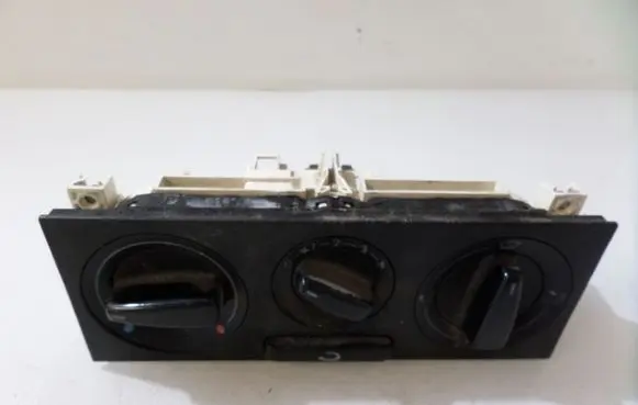 Volkswagen PASSAT B5 Climate control unit 1J0819045D