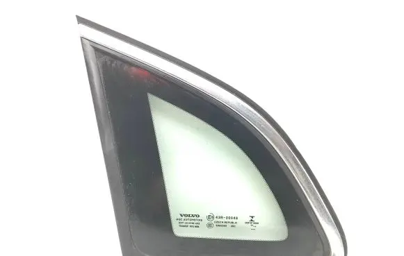 Volvo V40 Rear side window 43R00048 E000255 DOT24M189AS2