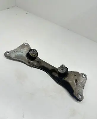 BMW 1 E81 E87 Gearbox mounting bracket