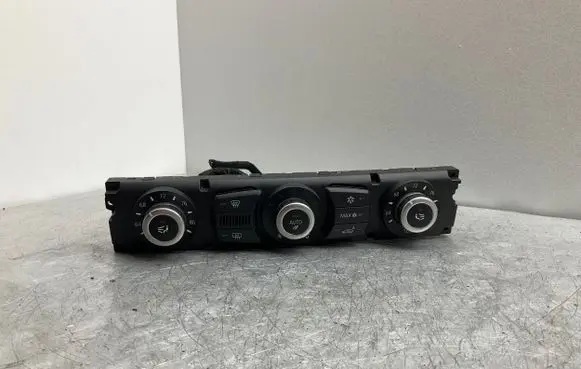 BMW 5 E60 E61 Climate control unit 9177715 900252340008