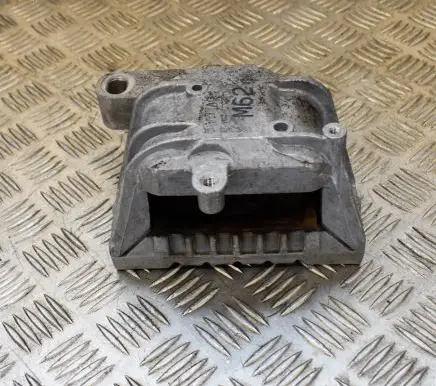 Skoda Yeti (5L) Engine mount bracket 1K0199262
