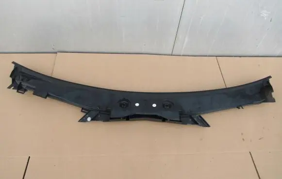Mercedes-Benz SL R231 Wiper trim A2318300028