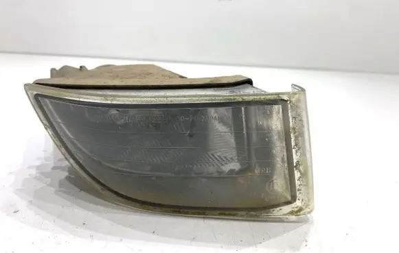 Toyota Land Cruiser (FJ75) Front fog light 