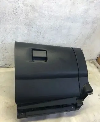 Nissan Juke II F16 Glove box 685206pe0a