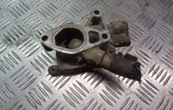 Opel Astra H Thermostat housing 