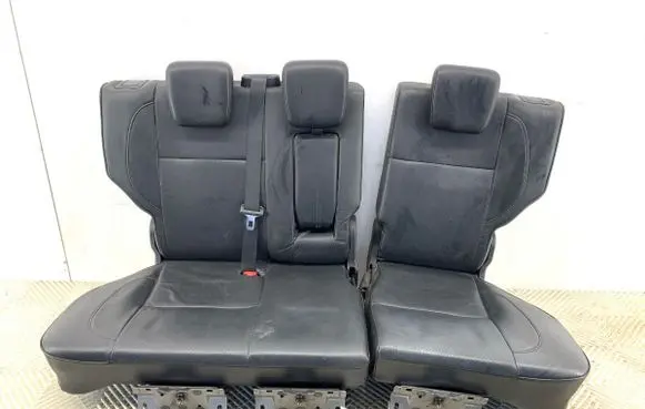 Suzuki Grand Vitara II Second row seats 