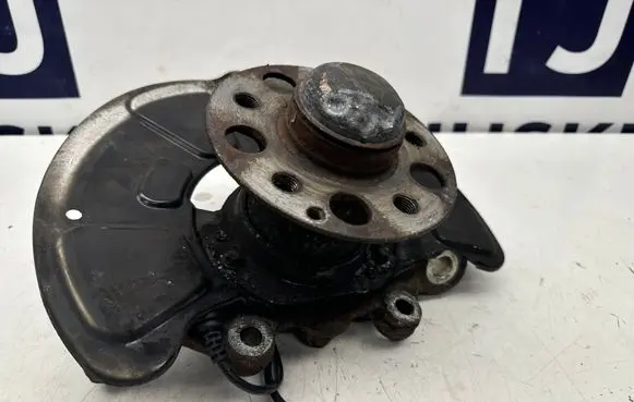 Mercedes-Benz E W212 Front wheel hub spindle knuckle