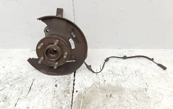 Opel Insignia A Front wheel hub spindle knuckle