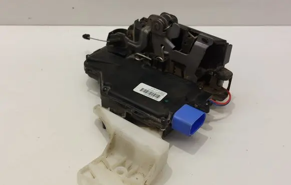 Volkswagen Caddy Front door lock 3D2837015T 3D0837867C