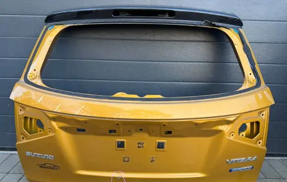 Suzuki Vitara (LY) Truck tailgate CZESCICARSPL02