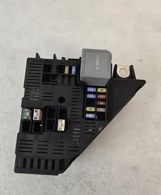 Volvo XC90 Fuse module 31473569