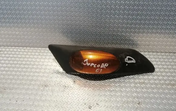 Iveco Daily 30.8 - 9 Front fender indicator light 500322577