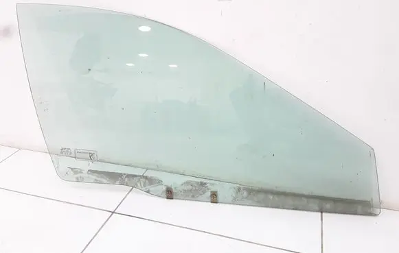Volvo S40, V40 Front door window glass four-door