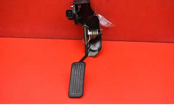 Toyota Corolla E120 E130 Accelerator throttle pedal