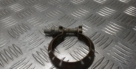 Volvo V40 Muffler pipe connector clamp 