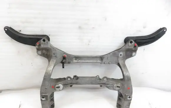 Infiniti M Front subframe