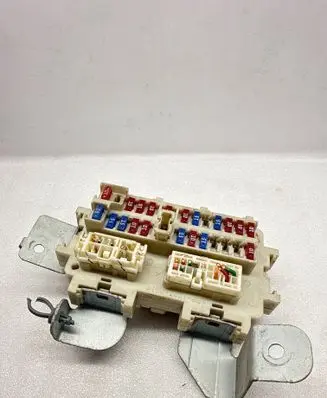 Nissan Murano Z50 Fuse module 21184AM60A 6H01