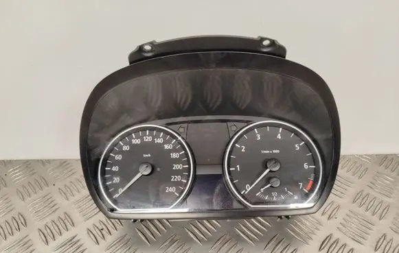 BMW 1 E81 E87 Speedometer (instrument cluster) 1024932