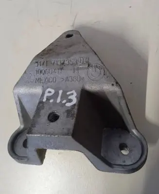 BMW X5 E70 Steering rack mounting bracket 7137353