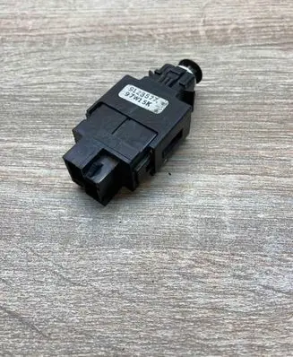 Volvo S70 V70 V70 XC Brake pedal sensor switch 9128577 97W15K