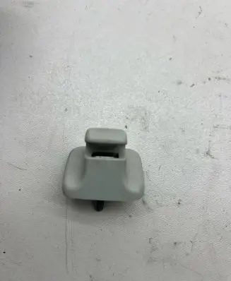 Volkswagen PASSAT B6 Sun visor clip/hook/bracket 1k0857561b