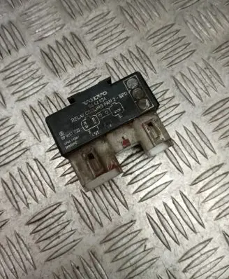 Volvo S70 V70 V70 XC Coolant fan relay 9442934