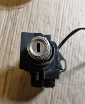 Mercedes-Benz E W124 Loading door lock 