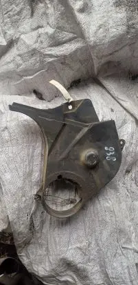 Volkswagen Polo III 6N 6N2 6NF Timing chain cover 051109175