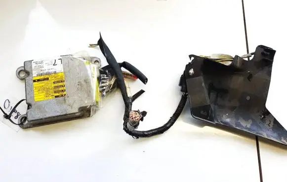 Toyota Corolla E120 E130 Airbag control unit/module 8917002400 89170-02400
