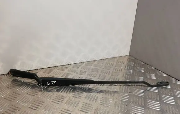 Volkswagen Golf IV Front wiper blade arm 1J1955409A