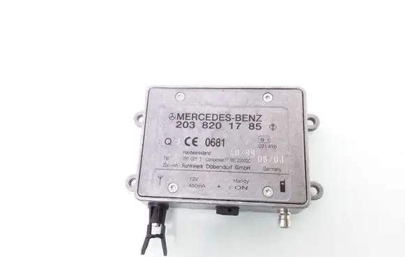 Mercedes-Benz CLK A209 C209 Aerial antenna amplifier 2038201785