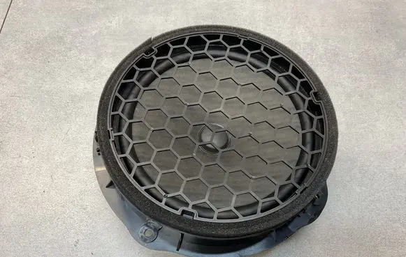 Audi A3 S3 8V Front door speaker 8V0035415