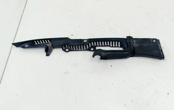 Volvo S90, V90 Fender end trim 31386870