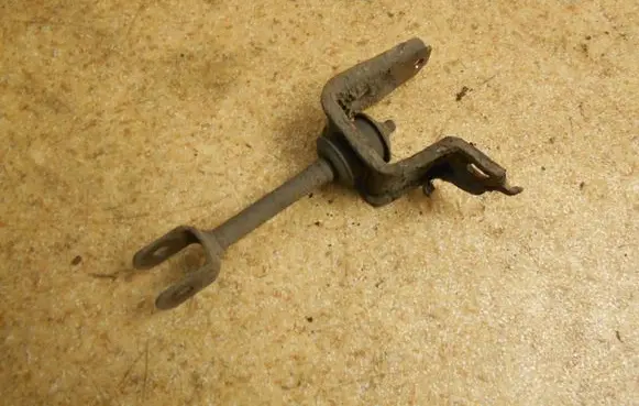 Toyota Land Cruiser (J100) Rear anti-roll bar/stabilizer link 