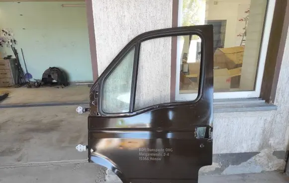 Iveco Daily 35 - 40.10 Front door