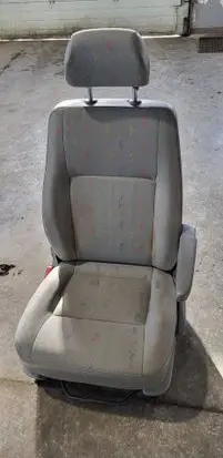 Volkswagen Transporter - Caravelle T5 Front driver seat 