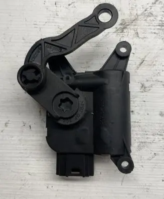 Volkswagen Touran I A/C air flow flap actuator/motor 0132801341