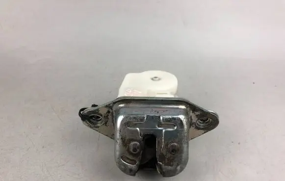 Subaru Outback Tailgate/trunk/boot lock/catch/latch 
