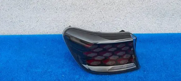 KIA Ceed Rear/tail lights 92401J7500